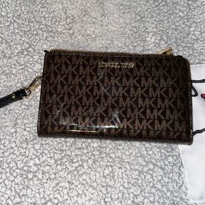 Michael Kors medium phone wallet